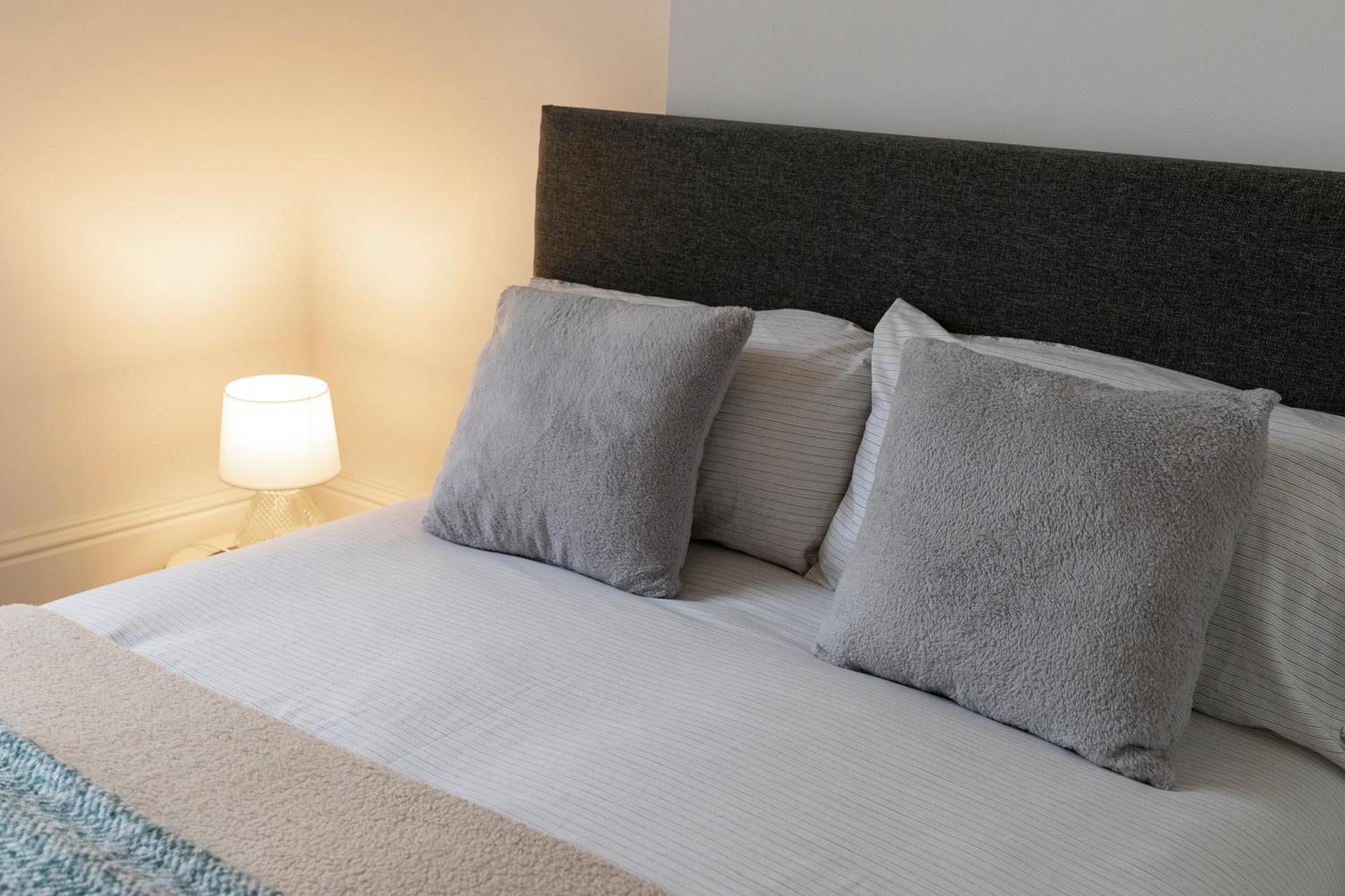 Seaside Serenity: Stylish Sea View Apartments In Herne Bay Bagian luar foto