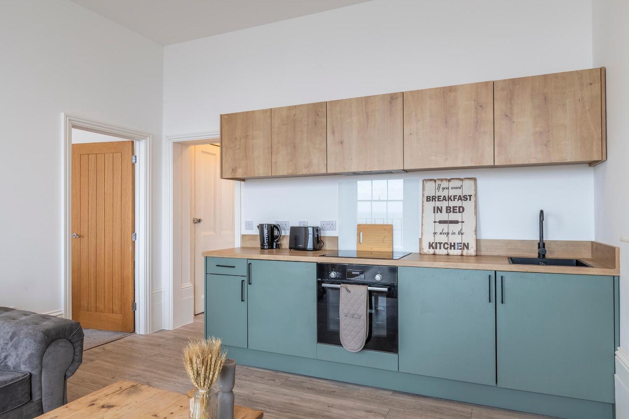 Seaside Serenity: Stylish Sea View Apartments In Herne Bay Bagian luar foto