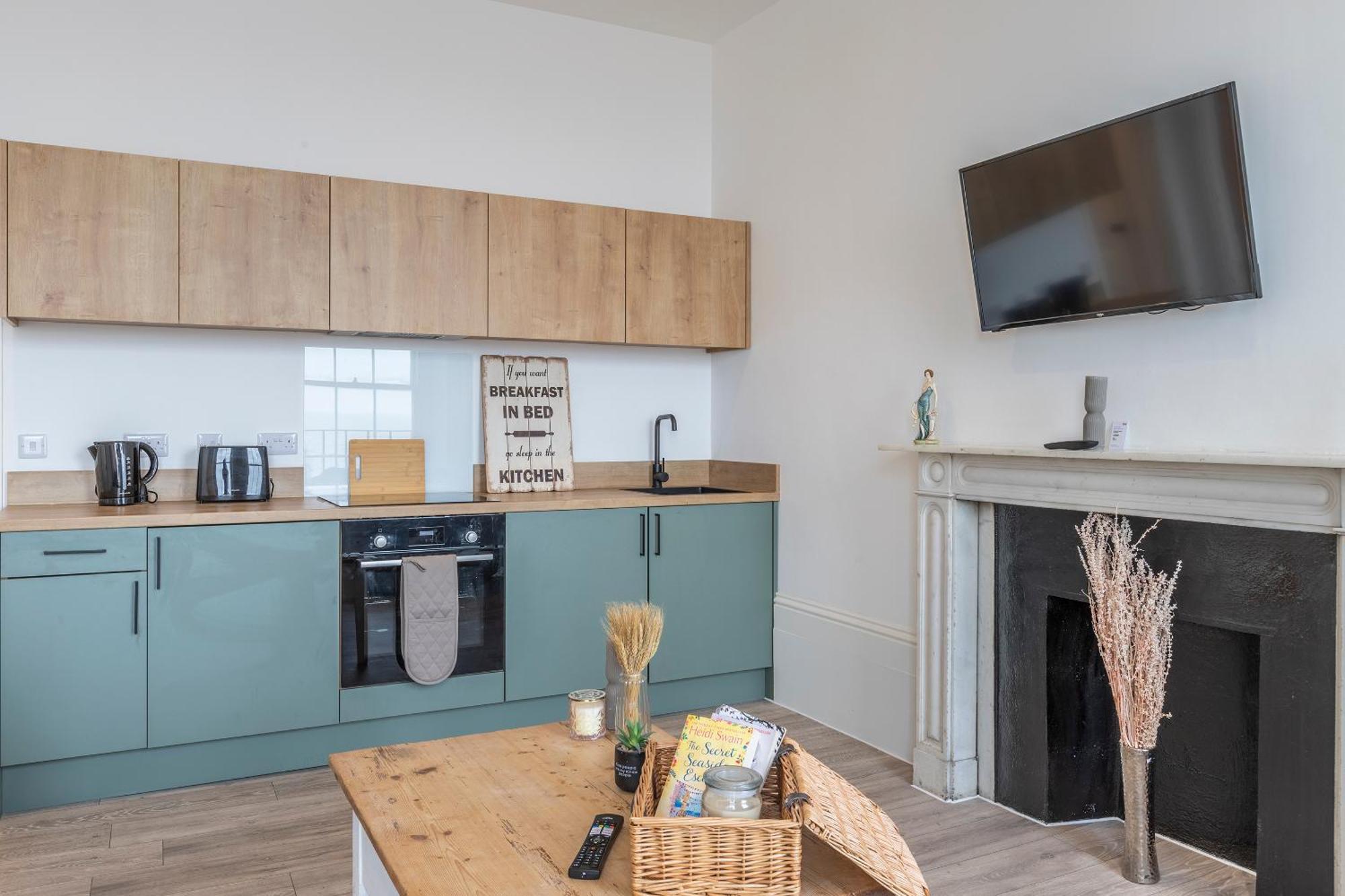 Seaside Serenity: Stylish Sea View Apartments In Herne Bay Bagian luar foto